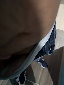 Snapshot of xavier_1988 chatting on 02/06/25, 05:14 xavier 1988 online show from 02/06/25, 05:14