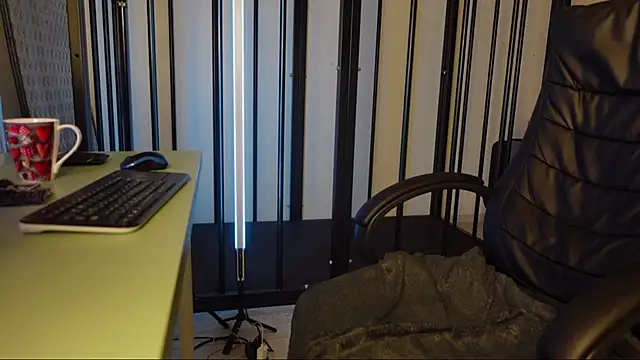 Snapshot of Tommy_Burnz chatting on 01/19/25, 05:48 Tommy Burnz online show from 01/19/25, 05:48