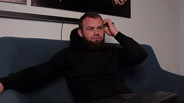 Snapshot of Tommy_Burnz chatting on 01/29/25, 09:33 Tommy Burnz online show from 01/29/25, 09:33