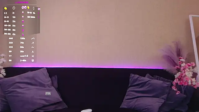 anna chatstrip online show from 11/01/25, 12:18