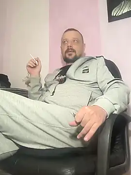 Snapshot of DanielOhCool chatting on 12/16/24, 12:27 DanielOhCool online show from 12/16/24, 12:27