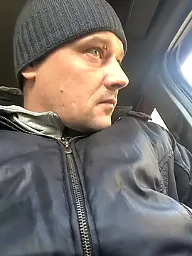 Snapshot of DanielOhCool chatting on 01/05/25, 11:15 DanielOhCool online show from 01/05/25, 11:15