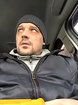 Snapshot of DanielOhCool chatting on 01/13/25, 10:14 DanielOhCool online show from 01/13/25, 10:14