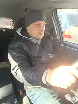 Snapshot of DanielOhCool chatting on 02/18/25, 09:32 DanielOhCool online show from 02/18/25, 09:32