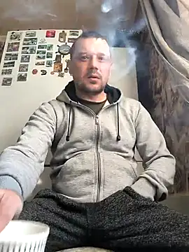 Snapshot of DanielOhCool chatting on 02/28/25, 07:26 DanielOhCool online show from 02/28/25, 07:26