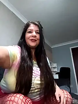 Snapshot of Leanne43 chatting on 02/27/25, 03:05 Leanne43 online show from 02/27/25, 03:05