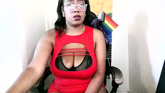 Snapshot of MistressKayy chatting on 09/09/25, 01:54 MistressKayy online show from 09/09/25, 01:54