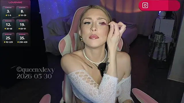 Snapshot of queenxlexy chatting on 05/30/26, 07:11 queenxlexy online show from 05/30/26, 07:11