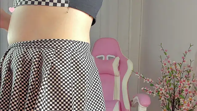 rosseblondee online show from 11/26/25, 09:49