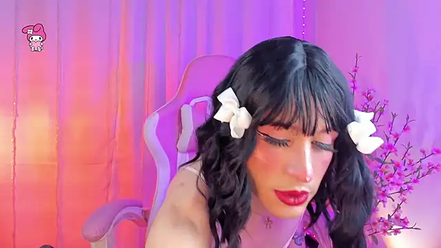 Snapshot of rosseblondee chatting on 04/10/26, 10:14 rosseblondee online show from 04/10/26, 10:14