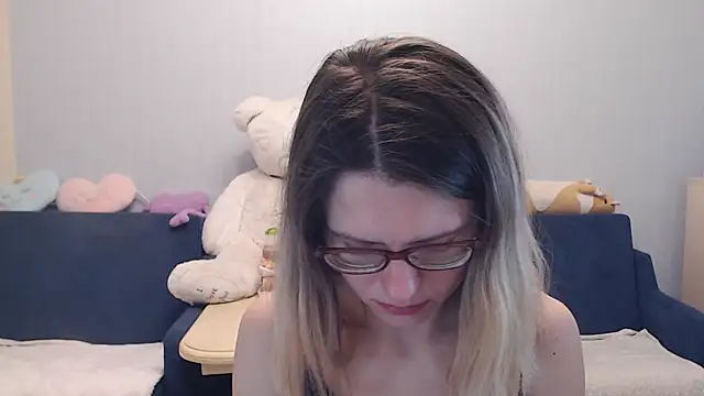 night is dark online show from 11/21/25, 09:13