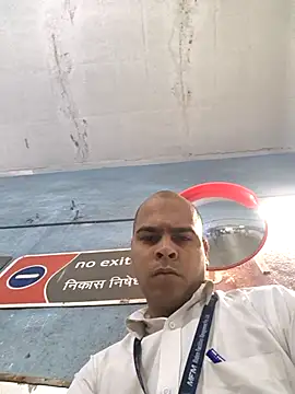 Snapshot of Vickyrajput009 chatting on 02/13/26, 03:02 Vickyrajput009 online show from 02/13/26, 03:02