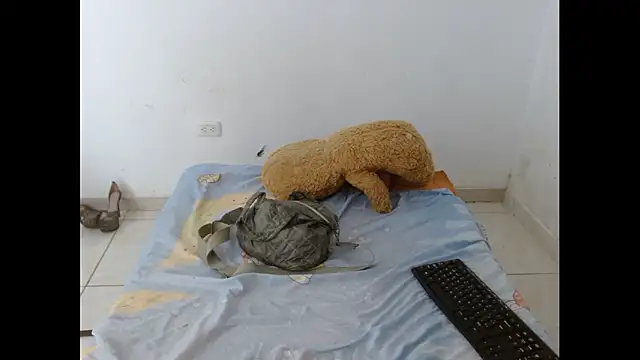 keyklin1 online show from 01/12/26, 01:38