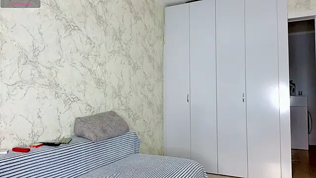 sweeetgirls2021 online show from 02/06/26, 03:22