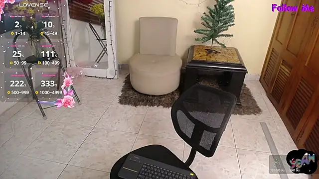 NicoleSantana online show from 11/27/25, 09:06