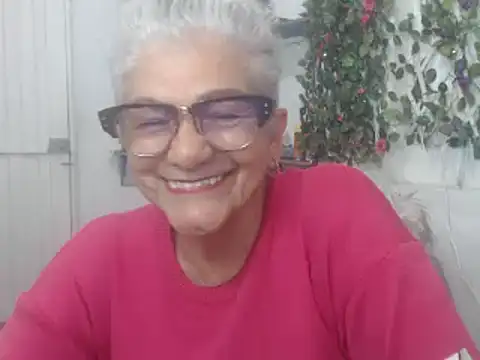 Snapshot of FunnyGrandma chatting on 01/12/25, 03:07 FunnyGrandma online show from 01/12/25, 03:07