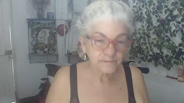 FunnyGrandma online show from 02/17/26, 01:29