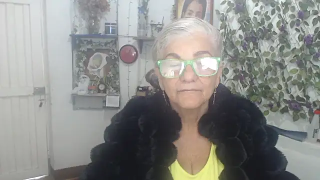 FunnyGrandma online show from 03/27/26, 10:42