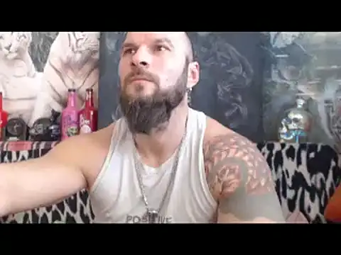 Snapshot of viking_30 chatting on 01/05/25, 10:32 viking 30 online show from 01/05/25, 10:32