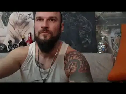 Snapshot of viking_30 chatting on 01/12/25, 07:10 viking 30 online show from 01/12/25, 07:10