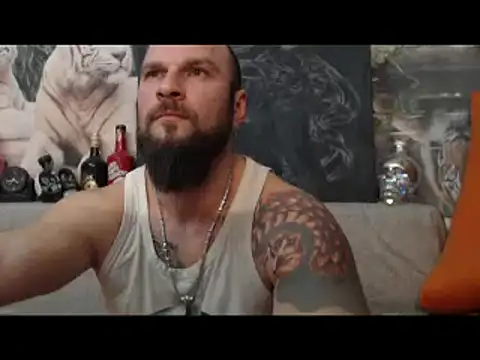 Snapshot of viking_30 chatting on 01/14/25, 07:32 viking 30 online show from 01/14/25, 07:32