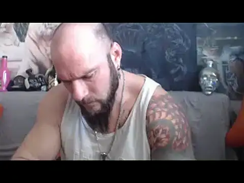 Snapshot of viking_30 chatting on 02/20/25, 08:39 viking 30 online show from 02/20/25, 08:39
