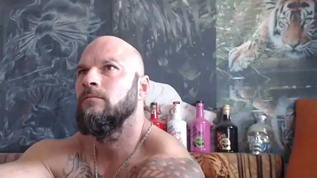 Snapshot of viking_30 chatting on 09/10/25, 05:40 viking 30 online show from 09/10/25, 05:40