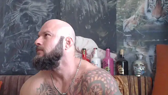 Snapshot of viking_30 chatting on 09/27/25, 06:51 viking 30 online show from 09/27/25, 06:51
