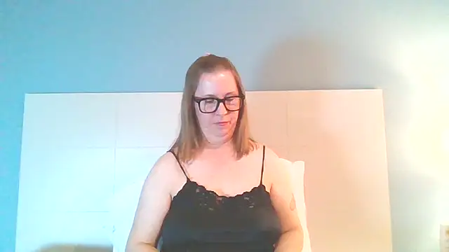 SweetandNaughty1 online show from 03/17/25, 06:18