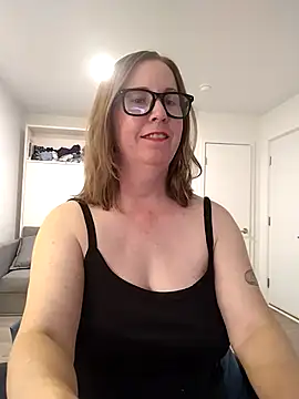 Snapshot of SweetandNaughty1 chatting on 05/15/26, 04:08 SweetandNaughty1 online show from 05/15/26, 04:08