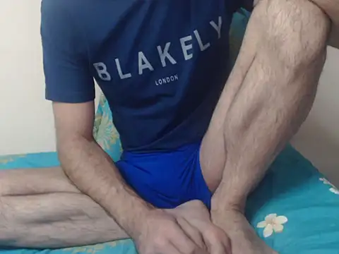 yvesstorm1 online show from 11/18/25, 06:12