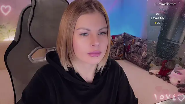 Snapshot of Your_Sweet_Lilu chatting on 12/05/24, 05:06 Your Sweet Lilu online show from 12/05/24, 05:06