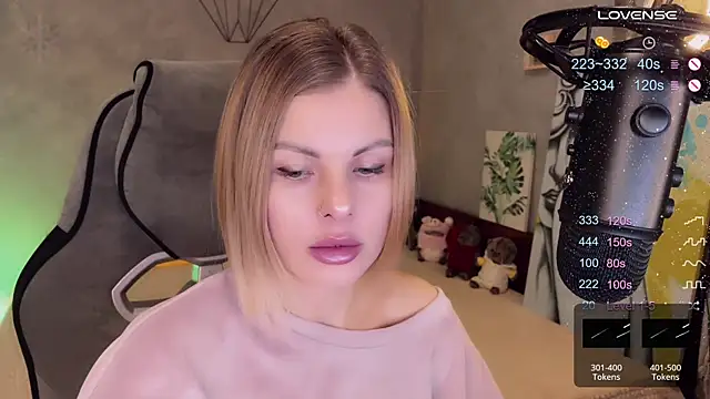 Snapshot of Your_Sweet_Lilu chatting on 12/13/24, 11:34 Your Sweet Lilu online show from 12/13/24, 11:34