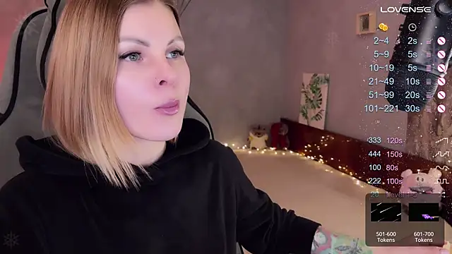 Snapshot of Your_Sweet_Lilu chatting on 01/19/25, 06:21 Your Sweet Lilu online show from 01/19/25, 06:21