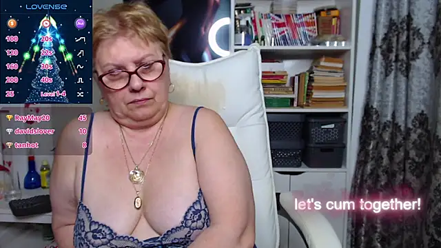 Snapshot of Mella4you chatting on 12/09/24, 04:26 Mella4you online show from 12/09/24, 04:26