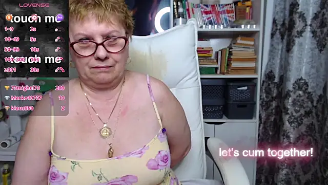 Snapshot of Mella4you chatting on 01/17/25, 05:51 Mella4you online show from 01/17/25, 05:51