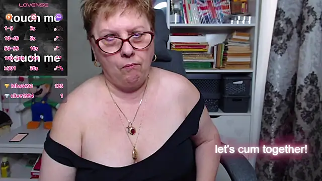 Snapshot of Mella4you chatting on 03/16/25, 02:22 Mella4you online show from 03/16/25, 02:22