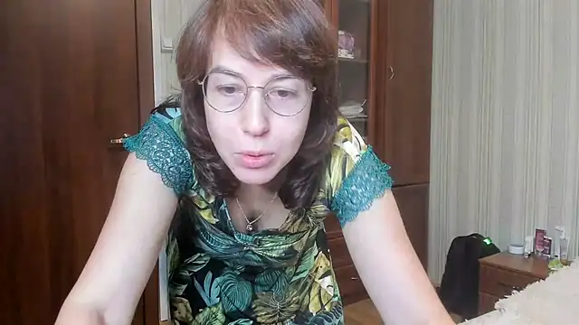 Snapshot of ClassyLiza chatting on 01/05/25, 05:30 ClassyLiza online show from 01/05/25, 05:30