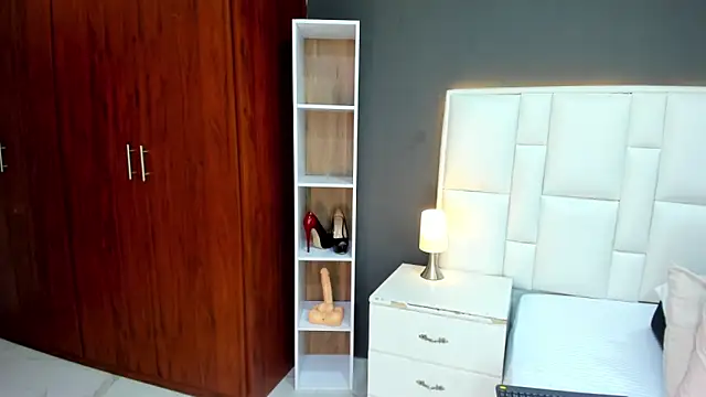 yeral2017 online show from 12/09/24, 03:33