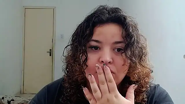 Snapshot of valentinny chatting on 10/04/25, 02:15 valentinny online show from 10/04/25, 02:15