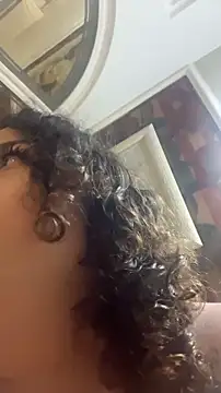 valentinny online show from 11/24/25, 02:11