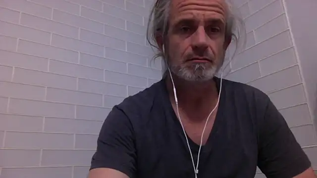 Snapshot of readyforfunxxx chatting on 01/05/25, 12:42 readyforfunxxx online show from 01/05/25, 12:42