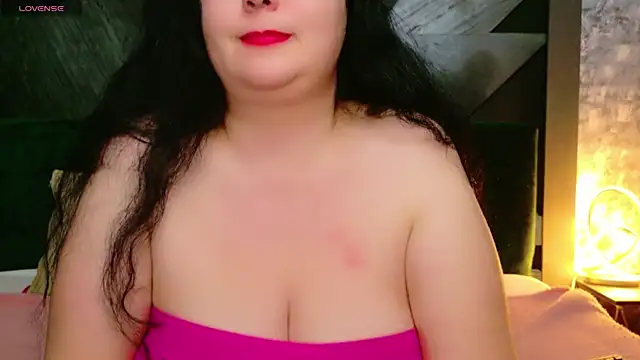 Snapshot of AleshaArabian chatting on 02/03/25, 10:43 AleshaArabian online show from 02/03/25, 10:43
