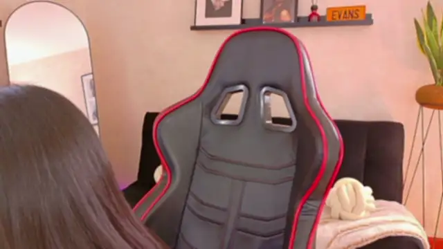 EmmyEvans1 online show from 02/25/26, 07:34