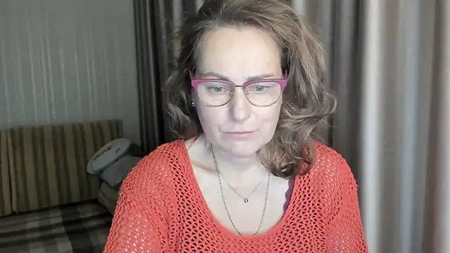 lauraoven online show from 01/08/25, 03:28