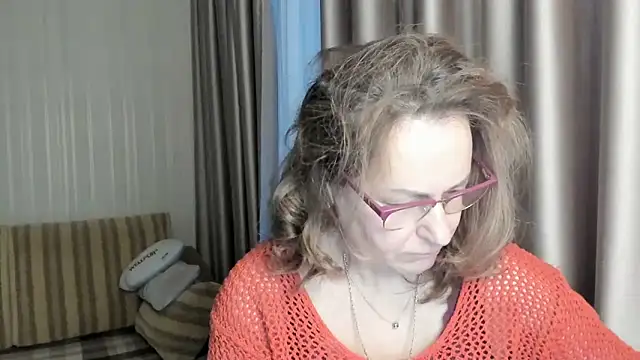 lauraoven online show from 01/10/25, 07:04