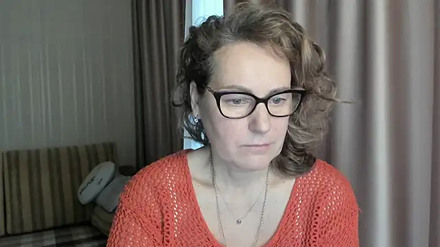 lauraoven online show from 01/19/25, 07:36