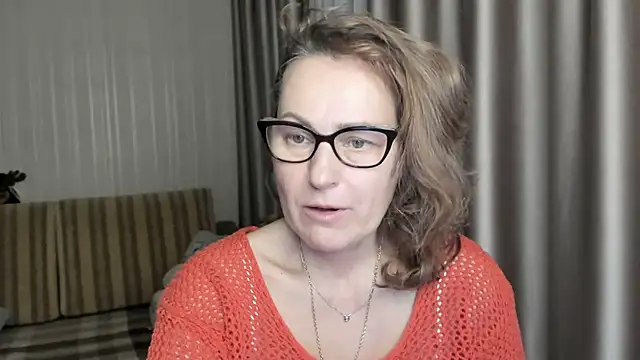 lauraoven online show from 01/24/25, 05:32