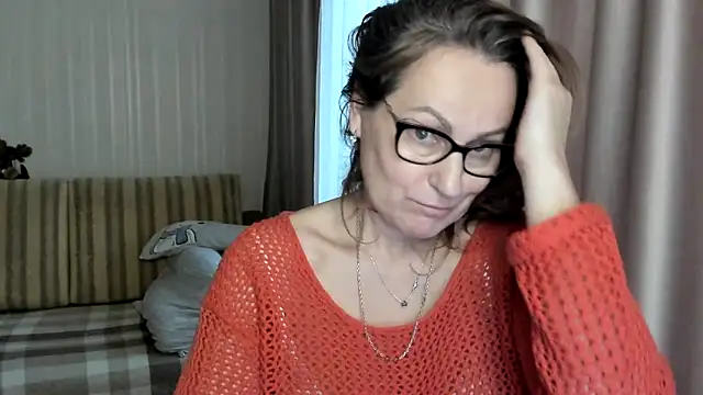 lauraoven online show from 02/10/25, 01:01