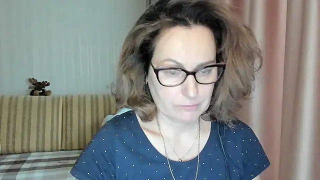 lauraoven online show from 03/01/25, 12:45